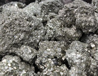 1 Piece Medium Rough Natural Pyrite Chispa (Raw Crystal Rock, Fool's Gold)