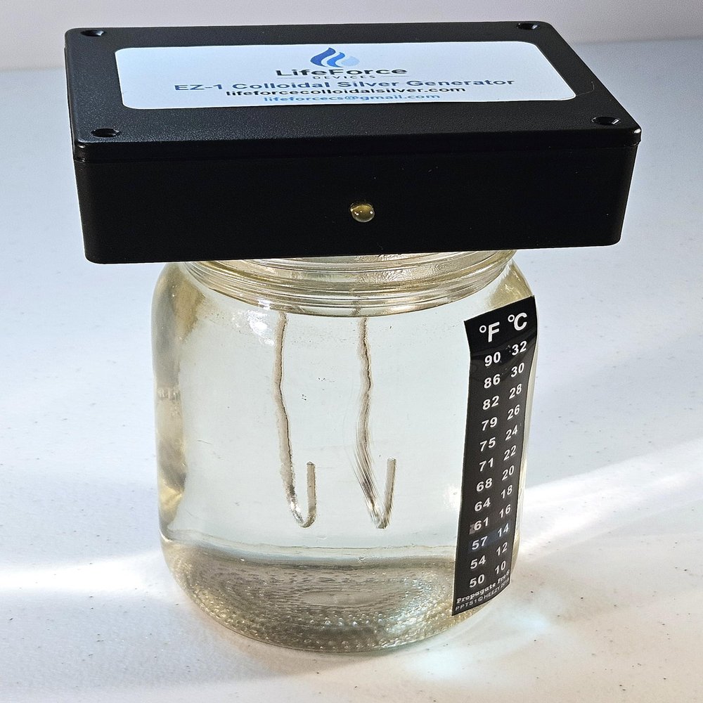 LifeForce Devices Model EZ-1 Deluxe Colloidal Generator Package - Make 32 oz in 22 minutes - (12 gauge silver wires)