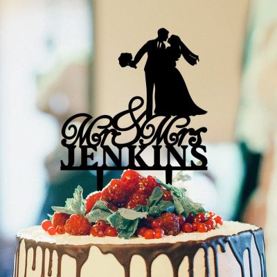 Kissing Couple Rustic Cake Topper Bride and Groom Silhouette Wedding Cake Toppers Custom Last Name Couple Married Gift Mr & Mrs Personalised Cake Topper Married Couple Cake Toppers Acrylic Black