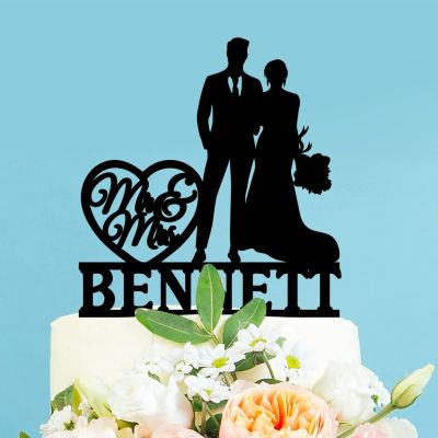 Bride Groom Silhouette Mr And Mrs Wedding Cake Toppers Mr And Mrs Cake Toppers Customized Last Name & Date Acrylic Cake Topper Rustic Engagement Cake Toppers for Wedding Anniversary Bridal Shower