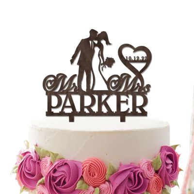 JuneLucky Personalized Mr & Mrs Wedding Cake Topper,Bride & Groom Kissing Silhouette Cake Topper with Customized Last Name and Date for Wedding Anniversary Engagement Party Supplies,Rustic Wood Brown