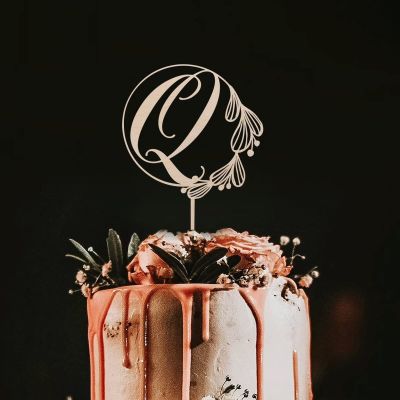 ENEDNATE Personalized Initial Letter Cake Topper Custom Last Name Initials Floral Wreath Wedding Cake Topper Celebration Wedding Engagement Party Decoration Supplies