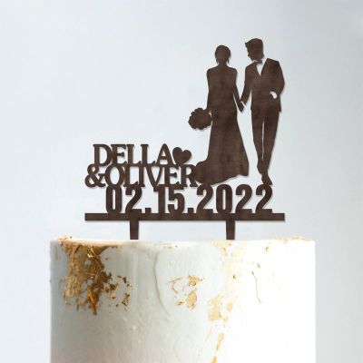 Mr And Mrs Wedding Cake Topper Bride And Groom with Pet Wedding Cake Topper Couple Silhouette Personalized Cake Topper Rustic Wreath Cake Topper Brown Wood, 6 Inch