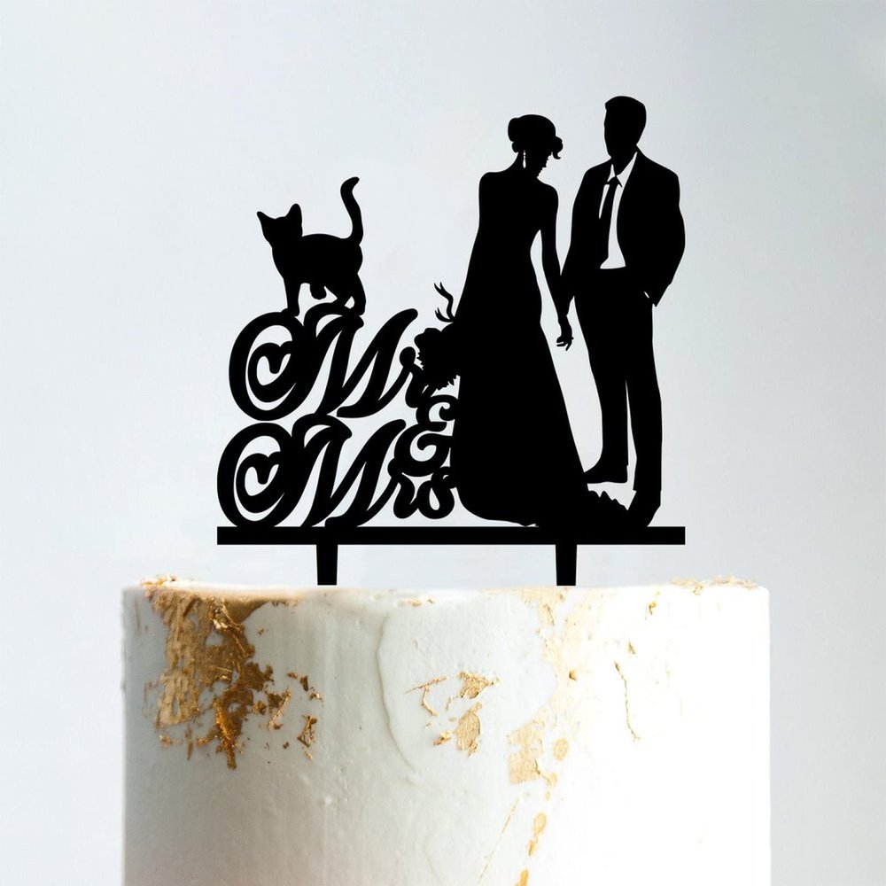 Mr & Mrs Rustic Wreath Couple's Names Cake Topper Bride And Groom with Pet Wedding Cake Topper Couple Silhouette Family Wedding Cake Topper Anniversary Baptism Cake Topper Black Acrylic, 6 Inch