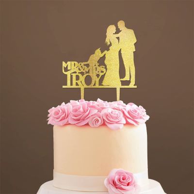 Rustic Mr And Mrs Cake Topper Bride And Groom with Pet Wedding Cake Topper Couple Silhouette Personalized Cake Topper Anniversary Cake Toppers Gold Glitter Wood, 6 Inch