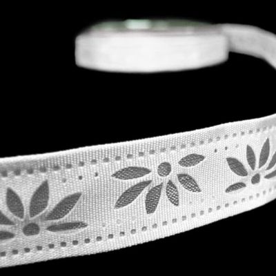 1 Pcs 1/2"W Flowers Die Cut Out Wired Ribbon White 5 Yards, Ribbon for Gift Wrapping | #AA120RK