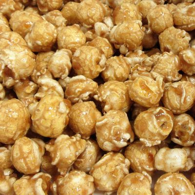 Gourmet Cinnamon Caramel Popcorn by Its Delish, 5 lbs Bulk Bag Caramel Corn Air Popped Sweet and Crunchy Glazed Carmel Corn Snack, Movie Night, Parties, Events - Gluten Free, Vegan, Kosher