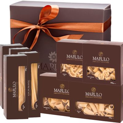 MARULO Pack of 8, Artisan Italian Gourmet Homemade Pasta Gift Basket Box Set, Gourmet Bronze Cut Pasta Set, Luxury Gold Line Box, (Tagliatelle, Linguine Spaghetti Oplontini, Bucatini, Paccheri & More)