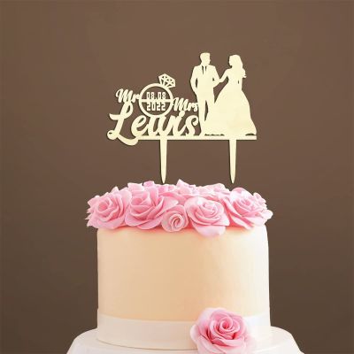 Couple Silhouette Cake Topper with Pet, Mr And Mrs Cake Toppers, Mirror Gold Acrylic Cake Topper for Wedding, Custom Mr Mrs Cake Topper, Rustic Wedding Cake Topper