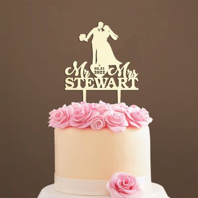 Couple Silhouette Cake Topper with Pet, Mr & Mrs Wedding Cake Topper, Mirror Gold Acrylic Cake Topper for Wedding, Personalized Wedding Cake Topper, Anniversary Cake Toppers