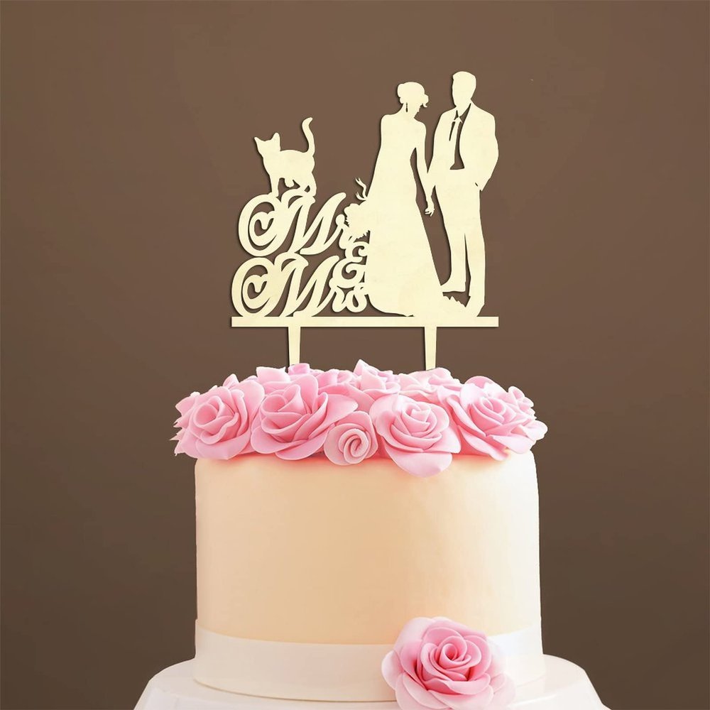 Bride And Groom Cake Topper with Pet, Mr & Mrs Rustic Wreath Couple's Names Cake Topper, Wood Wedding Cake Topper, Custom Cake Toppers for Wedding/Anniversary, Funny Cake Toppers for Wedding