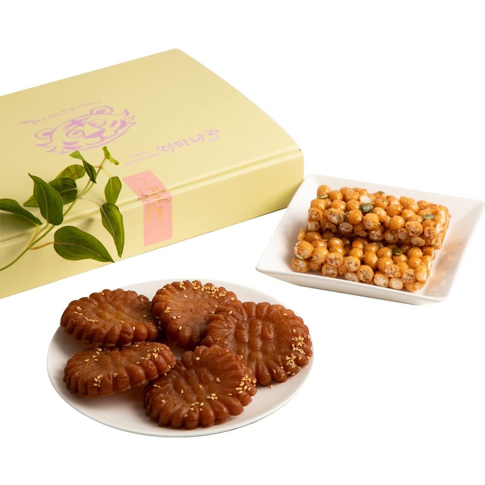 [TTEOKANAJU] Yakgwa N Oranda Gift Set, Korean Traditional Dessert, Korean Traditional Homemade Cookie, Chewy Snacks (10 Yakgwa + 4 Oranda Set, Yellow Box), 1.0 Count