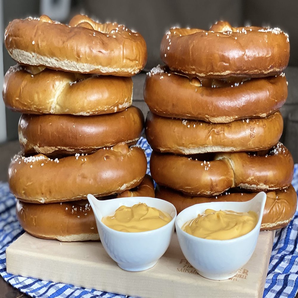 Milwaukee Pretzel Company Authentic Bavarian Style Gourmet Soft Pretzels, Fresh Baked and Shipped: Cheese Lover's Bavarian Soft Pretzels and Nacho Cheese