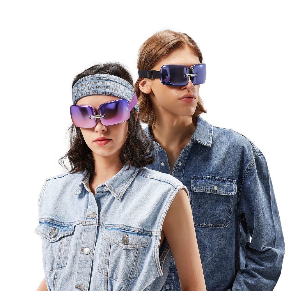 E10 Eye Massager Heat & Vibration Relieves Migraines, Dark Circles, Puffiness. Mini, Small, Ultra Lightweight, Chic & Stylish, Improve Eye Circulation, Dry Eye, Heated for Eye Relax, (Purple)