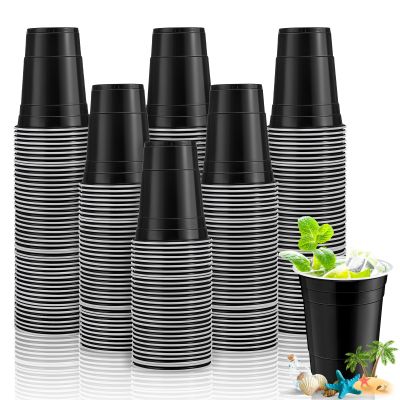 Lounsweer 100 Pack 16 Ounce Plastic Party Cups Heavy Duty Drinking Water Cups for Valentine Carnival St. Patrick's Day Holiday Festival Wedding Birthday Party Supplies(Black, White)