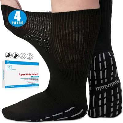 Bulinlulu Extra Width Socks for Swollen Feet-4 Pairs Super Wide Diabetic Socks,Non Slip Cast Sock,Hospital Lymphedema Socks with Grips for Men Women-2 Black 2 White