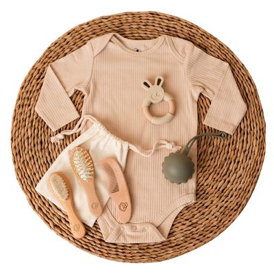 patucia Baby Essential 4 Piece For Newborn, Boy And Girl - Includes Baby Romper, Infant Hair Brush and Comb Set, Super Soft Baby Teether and Baby Gift Carrying Bag - Baby Shower Gift