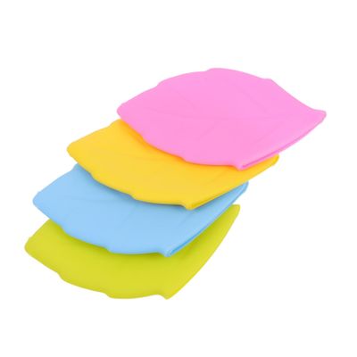 Healifty 4pcs Silicone Toothbrush Holders Travel-Friendly Maple Leaf Design Capacity for Adults Boys and Girls Easy to Oral Care