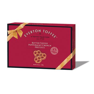 Everton Peppermint Crunch Butter Toffee Pretzels, (8.5 oz. Gift Box / 1-pack). Gourmet artisan toffee covered pretzels covered with crushed real peppermint pieces, small batch crafted sweet and salty mini pretzel snacks.