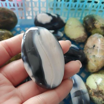 1pcs Quartz Palmstone Natural Agate Crystals Palm Stone Orca Worry Stone Healing (Size : 130-150g)