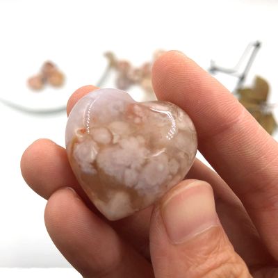 1pc Random Natural Flower Agate Loving Heart Quartz Crystal Sakura Stone Carving Crafts Gemstone Pendant Gift