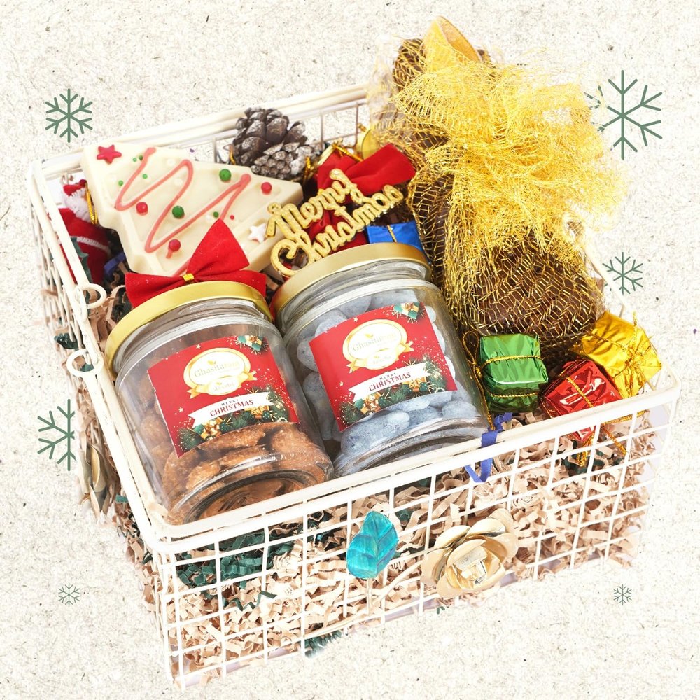 Ghasitaram Gifts Jaiccha Christmas Gifts White Metal Christmas Hamper Basket