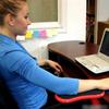 a hand support device on the table when playing the computer so that the hands are not tired view 3