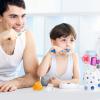4 Pack Travel Toothbrush Head Covers Toothbrush Protector Cap Brush Pod Case Protective Portable Plastic Clip for Household Travel, Bathroom, Business, Camping, School (Clear, Orange, Purple, Pink) view 3