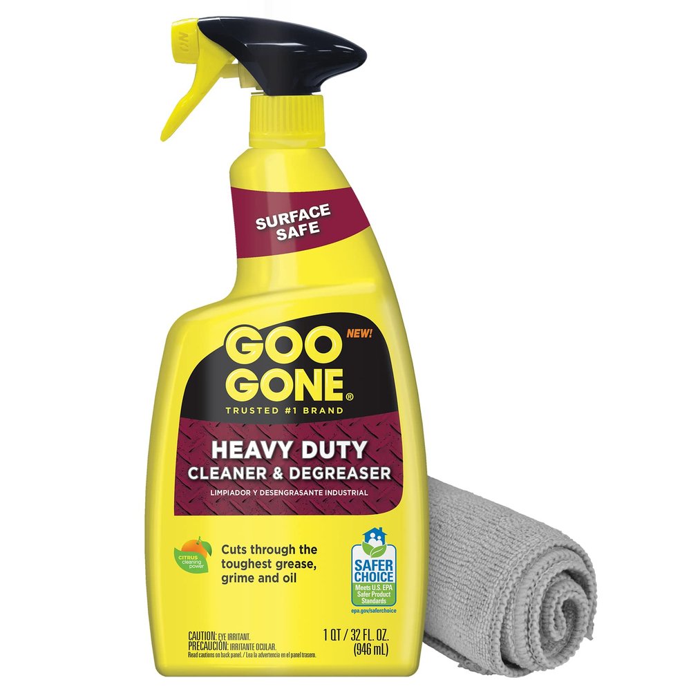Goo Gone Heavy Duty Cleaner & Degreaser Spray With Microfiber Cleaning Towel Cuts Through Tough Grease, Oil & Grime - 32 Oz (1 Pack + Towel)