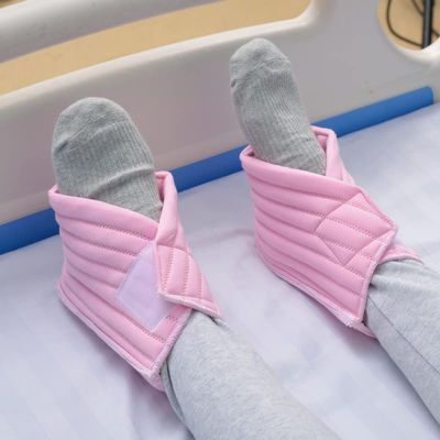 Perfect Heel/Foot Protection Pads Anti-Decubitus Pressure Sore Mat As Nursing Products for The Elderly Family (11.5x17x10cm, Pink)