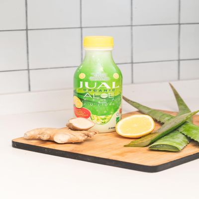 JUAL 100% Pure Organic Aloe Vera Juice Zero Sugar, Aloin-Free Lemon & Ginger Flavor Vegan Detox Functional Beverage 16.7 Fl Oz (500ml)