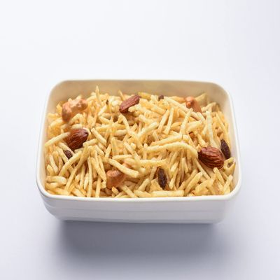 Ghotaram Aslee Falhari Namken Falahari Mix Bikaner Special Crispy Rock Salted Falahari Falhari Aloo Lachha Mungfali Mix Namkeen Savory Snack, Healthy Potato Sticks Namkeen Chivda-250 * 1Pack