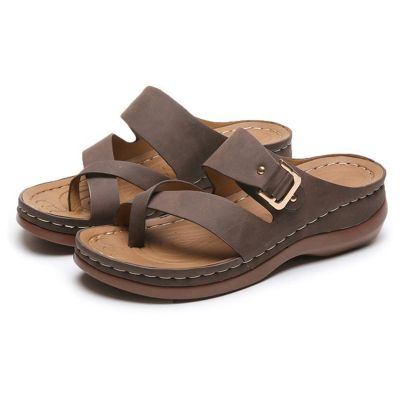 WCXTY Summer Womens Wedge Beach Sandals,Casual Comfy Hallux Valgus Flip Flops for Women,Stylish Clip Toe Orthopedic Corrector Slippers,for Plantar Fasciitis/Bunion (Color : Brown, Size : 7.5)