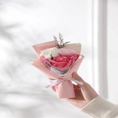 CLOZAM Mini Rose Dried Flowers Small Bouquet Valentine's Day Hand Bouquet Gift Immortal Flowers Three Pink Flowers