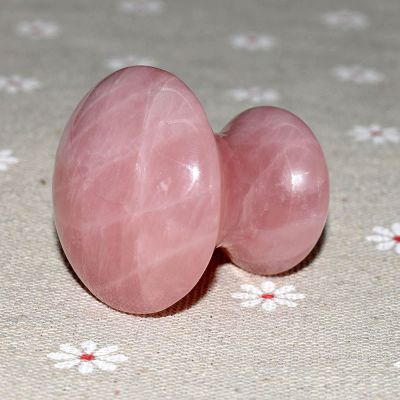 AOWNE 100% Natural Rose Quartz Massager Roller GuaSha Massage