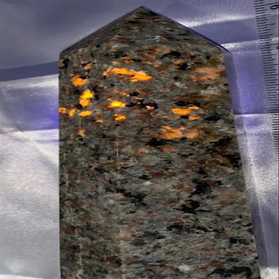 Yooperlite Tower medium - UV Reactive