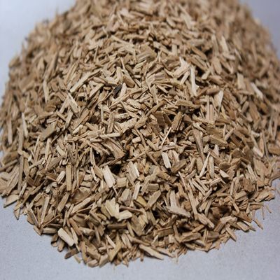 Oak Chips Inc. American Oak Chips Small Grade (Screened) for Brewing - Light Toast - 2 lbs - Perfect for Aging Wines, Spirits, Beer, and More!
