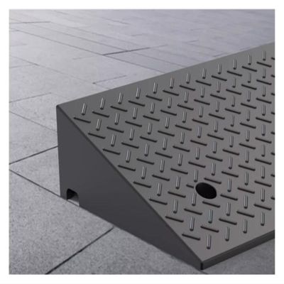 Rubber Threshold Ramps for Doorways, 5 6 7 8 9 10 11 12 13 14 15 16 17 18 19 20 21 22 23 24 25cm Rise Portable Non-Skid Wheelchair Ramp, Curb Ramp for Sidewalk Truck Scooter ( Color : Black , Size : 5