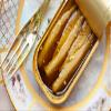 Comur Gourmet from Portugal - canned ingot Sardine fillets in extra virgin olive oil with edible Gold flakes - 4.93oz / 140gr (1 can) view 2