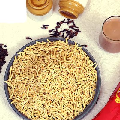 Indori's Namkeen Ratlami Sev Farsan Ratlami Namken/Chatpati Sev/Besan Bhujia Long Sev Snack/Ratlami Namkeen Sev Crispy & Crunchy Snack from the Heart of Madhya Pradesh-250 * 3Pack