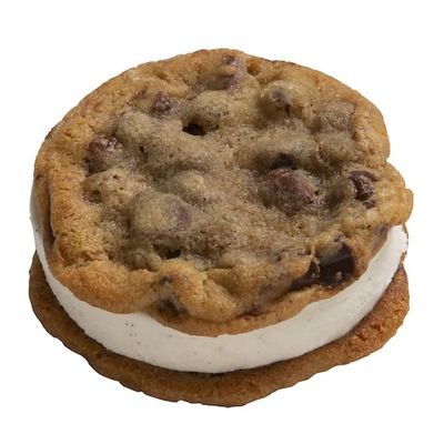 Villa Dolce Artisan Gelato Sandwiches 5.7 ounces, Pack of 18 (Vanilla Bean w/Chocolate Chip Cookies)