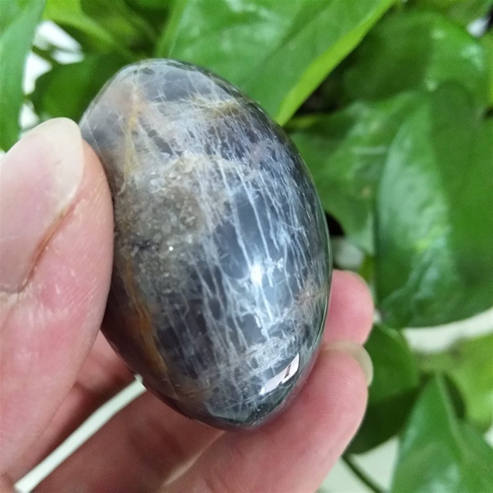 Natural Crystal Rough Natural Stone Black Moonstone Crystal Palm Reiki Stone gem Chakra Stones and Healing Home Decoration (Color : A180 103g)