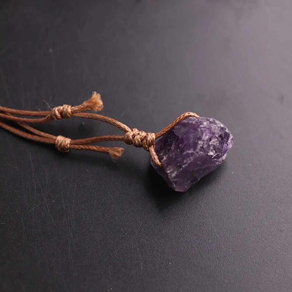 HXSCOO Raw Natural Carnelian Fluorite Stone Pendant Necklace Healing Energy Jewelry Adjustable Rope Pendant (Color : Amethyst)