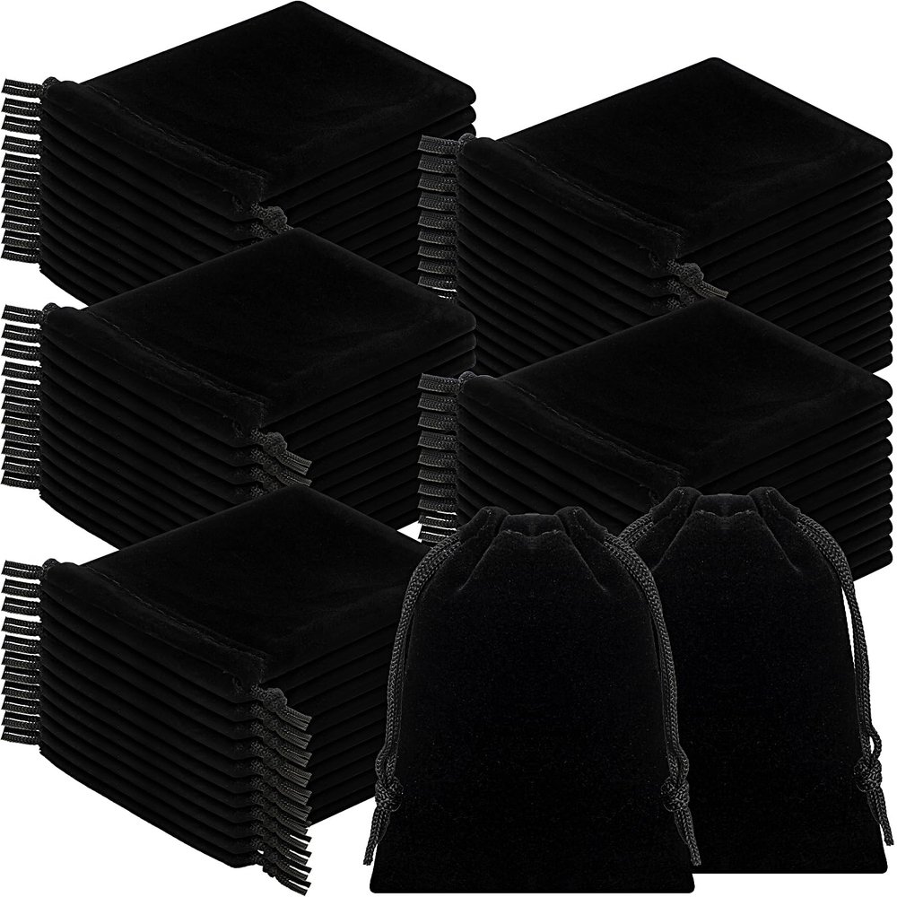 Sweetude 100 Pieces Valentine's Day Velvet Drawstring Bags Jewelry Pouches Bulk 2.76 x 3.54 Inches Wedding Mini Gift Bags for Party Favors(Black)