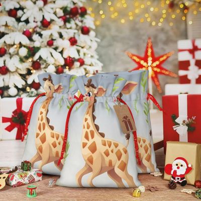 RLDOBOFE Cute giraffe print Christmas Gift Bag Christmas Drawstring Bag Reusable Gift Wrapping Goody Gift Bags with Gift Tag Present Storage Bag for Christmas Thanksgiving Wedding Party
