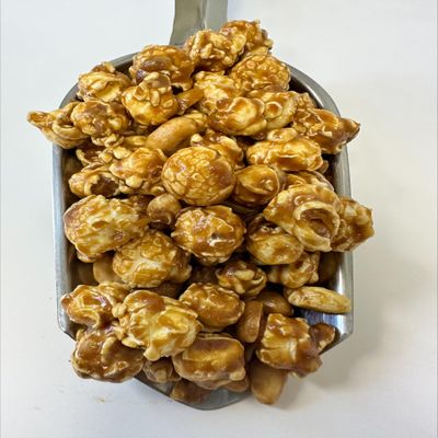 Caramel Peanuts Popcorn