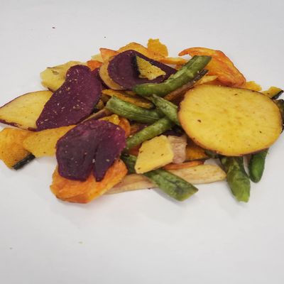 Kariba Farms Air Fried Spicy Mixed Vegetable Chips, 4 oz Gluten-Free, Non-GMO, All-Natural, USDA Organic, Earth Kosher, Vegan, Healthy Snack, Low-Calorie Chips