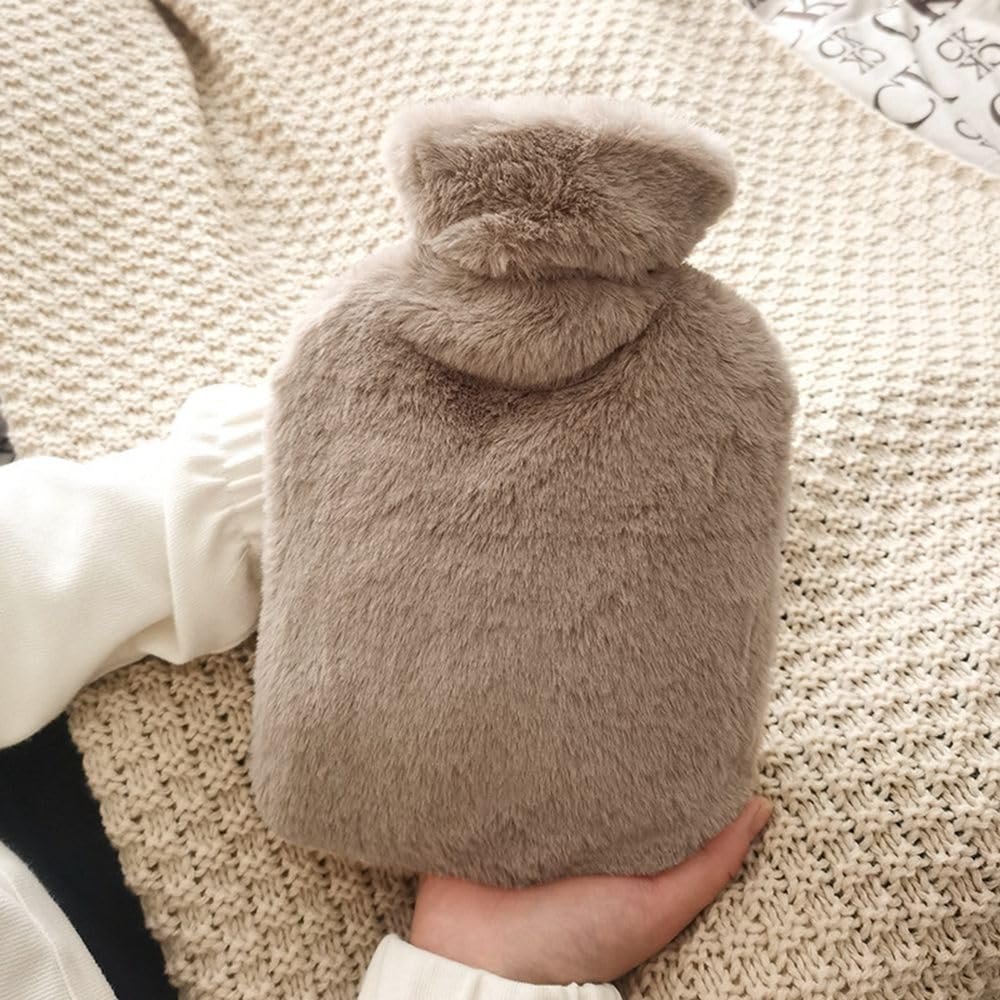 1L hot water bottle with bag for hands 1Pcs hot water bottle with fashionable cover hot water bottle with soft cover soft and comfortable plush cover PVC hot water bottle for children and adults