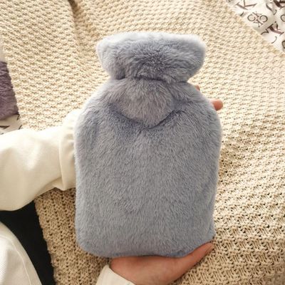 2L hot water bottle with bag for hands 1Pcs hot water bottle with fashionable cover hot water bottle with soft cover soft and comfortable plush cover PVC hot water bottle for children and adults