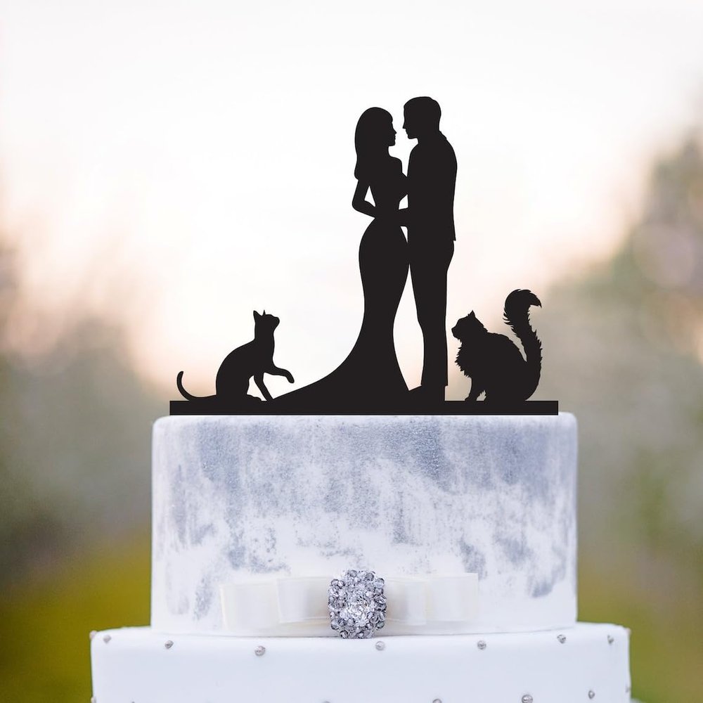 Cat Wedding Cake Topper,Pet Cake Topper,Couple Cake Topper With Cat,Bride And Groom Topper With Cat,Cat wedding topper,Mr and mrs wedding cake topper,Cat cake topper,wedding topper.